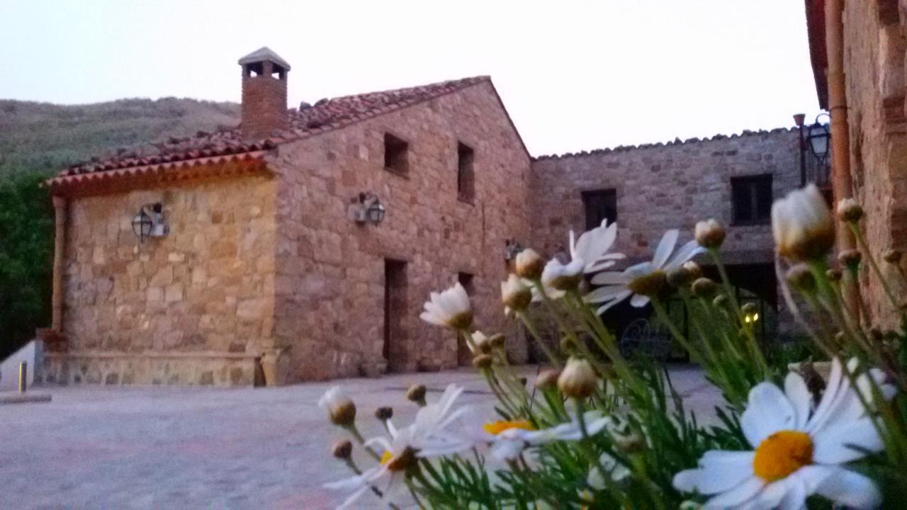 Masseria Rocca Di Gonato Castelbuono  Exterior photo